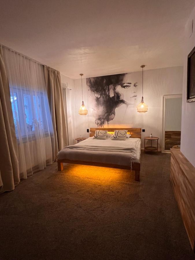 Shard Boutique Hotel-Adult Only Braşov Eksteriør bilde